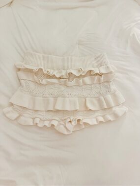 Edikted ruffle shorts